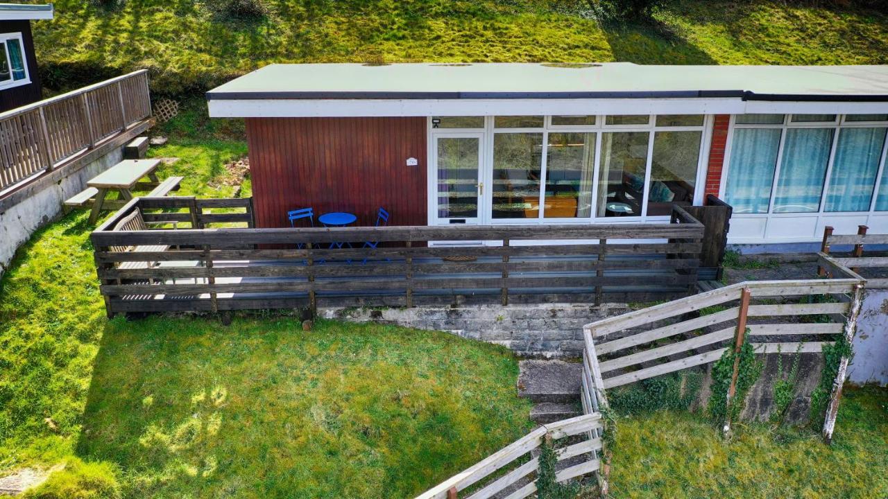 Caswell Beach Chalet 70 Located In Gower Peninsula Swansea Exterior photo