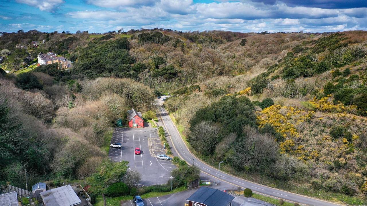 Caswell Beach Chalet 70 Located In Gower Peninsula Swansea Exterior photo