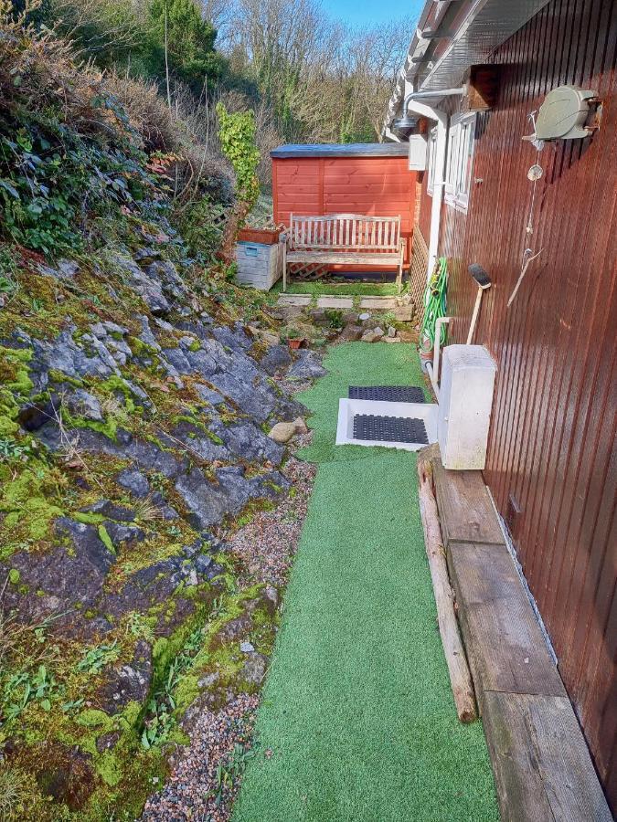 Caswell Beach Chalet 70 Located In Gower Peninsula Swansea Exterior photo
